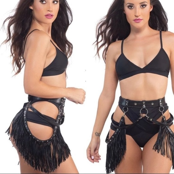 BESTSELLER🌟On The Fringe Vegan Leather Belt - Picture 2 of 8